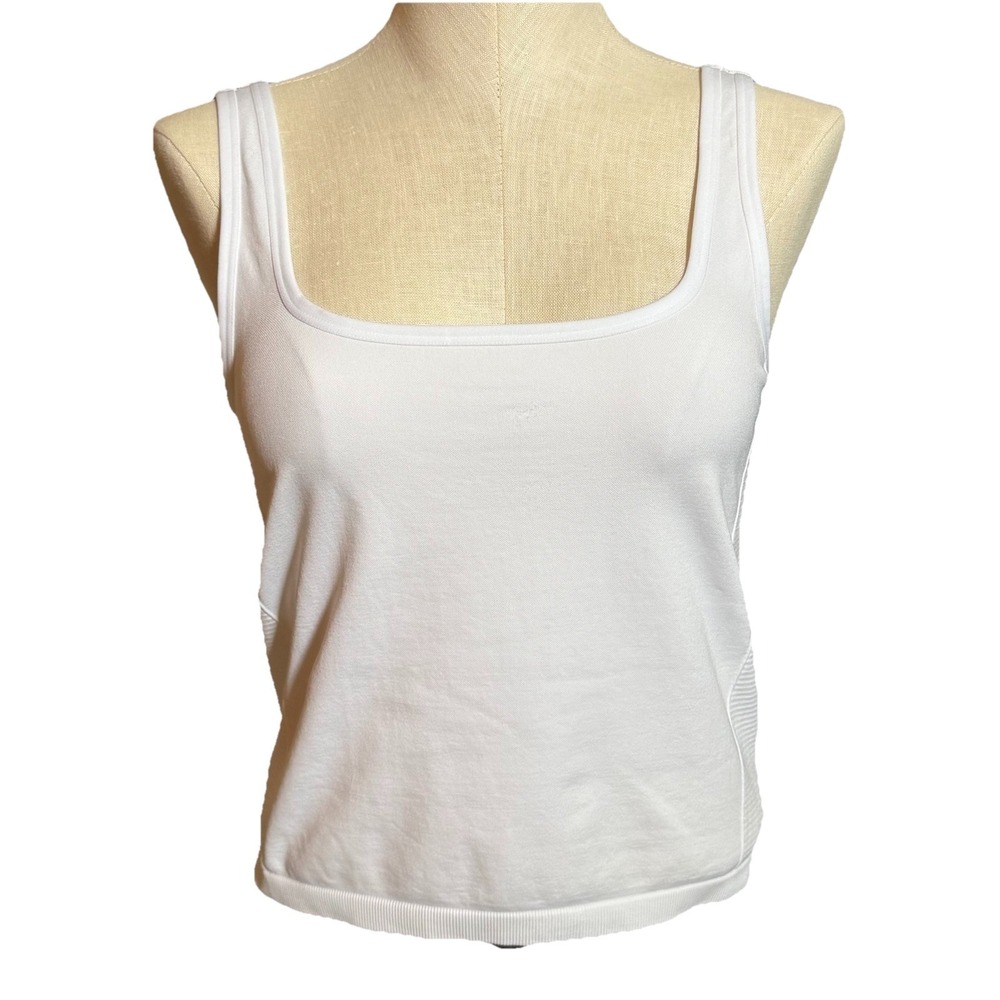 5/$25 SALE | Offline by Aerie White Cropped Workout Shirt Ribbed Bottom Seam Siz